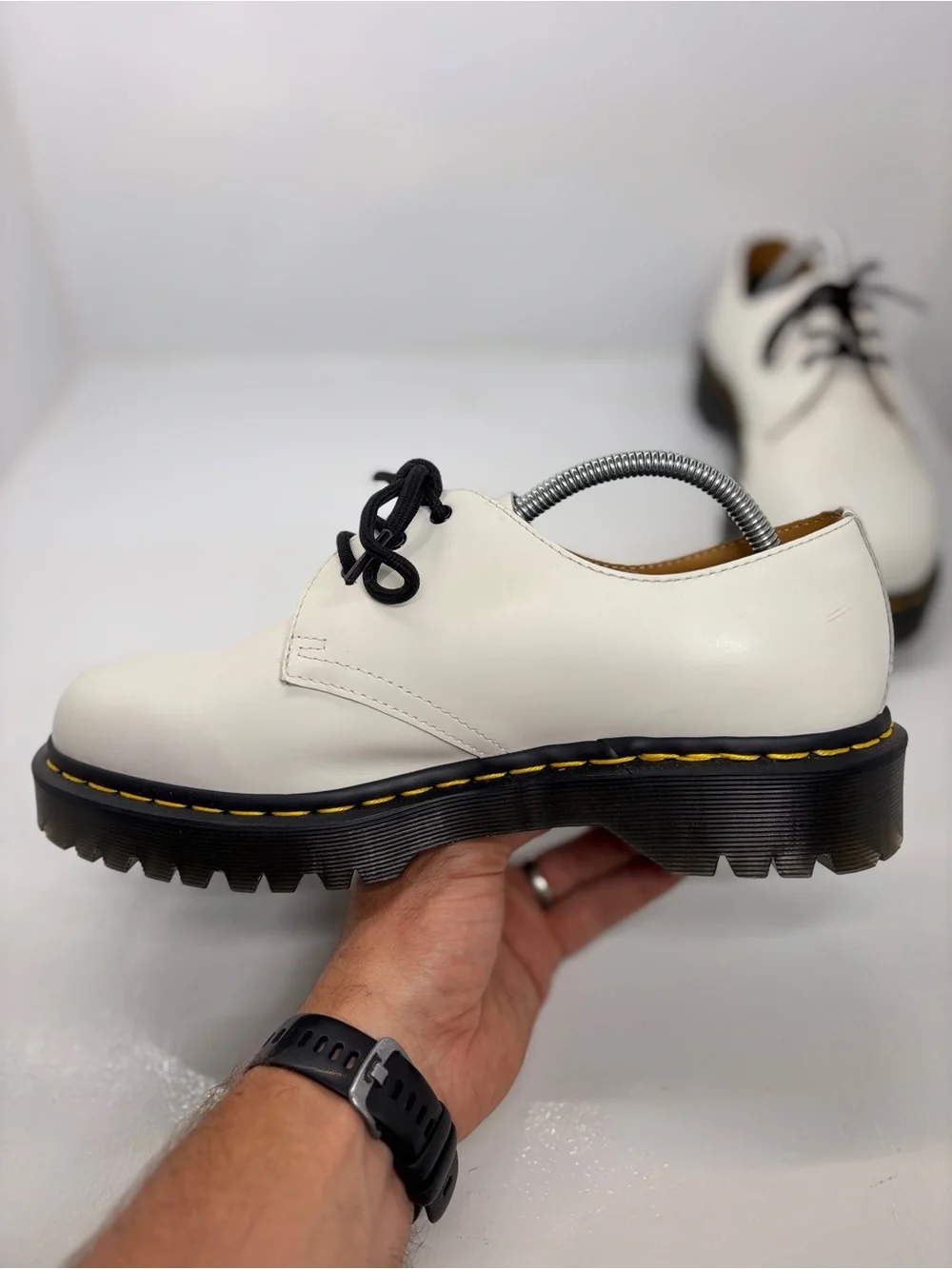 Dr. Martens 26654 White Smooth Leather 3-Eye Oxford Shoes Men’s 10 Women’s 11 EU